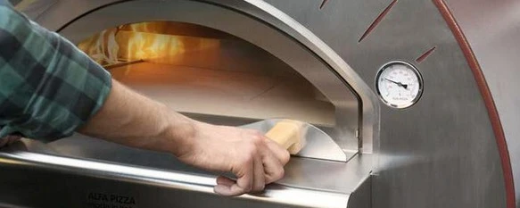 Piec do Pizzy opalany drewnem  na podstawie jezdnej | Quattro | ALFA FORNI - Commercial